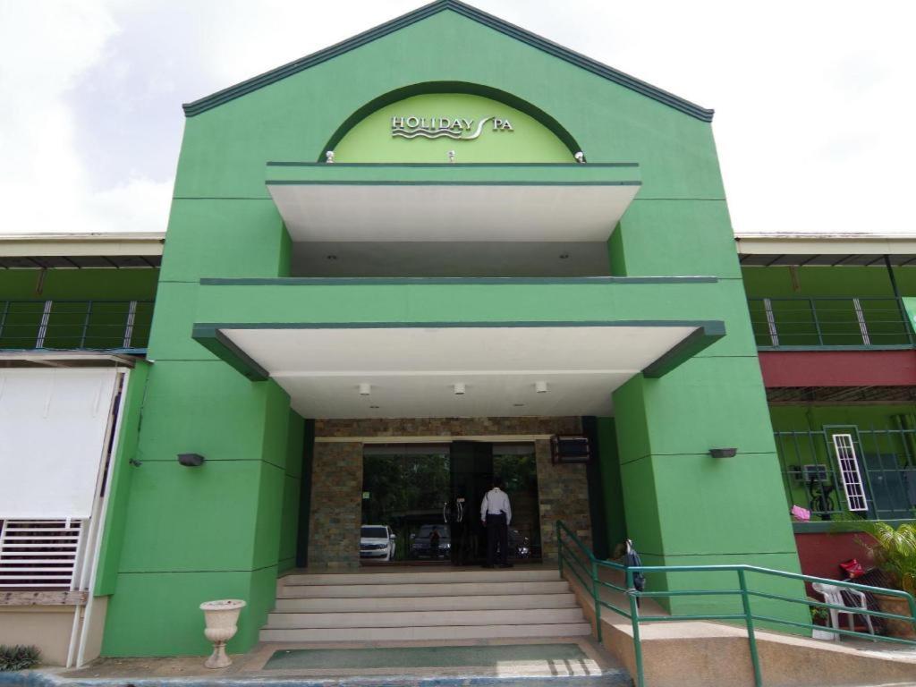 Holiday Spa Hotel Cebu Buitenkant foto