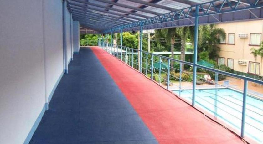 Holiday Spa Hotel Cebu Buitenkant foto