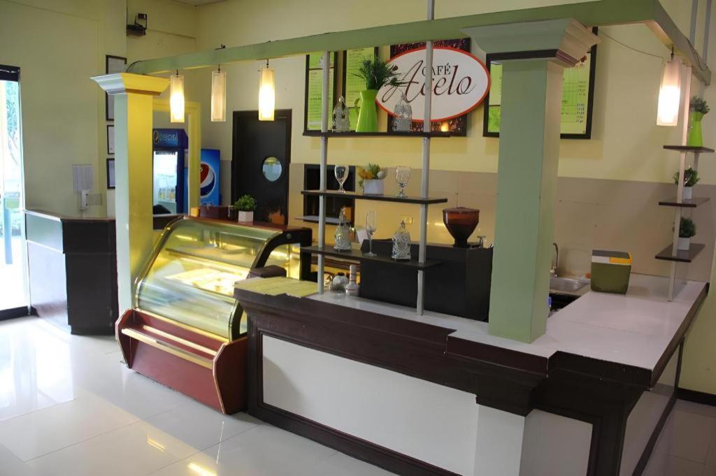 Holiday Spa Hotel Cebu Buitenkant foto